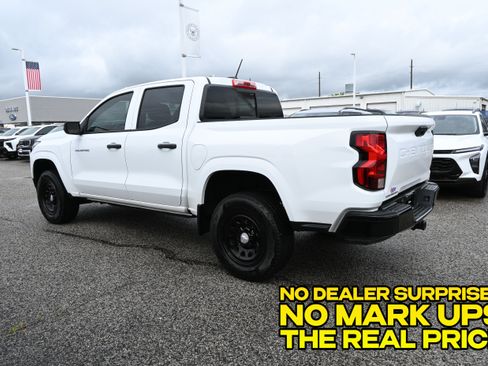 Used 2025 Chevrolet Colorado W/T w/ Advanced Trailering Package RWD image 4
