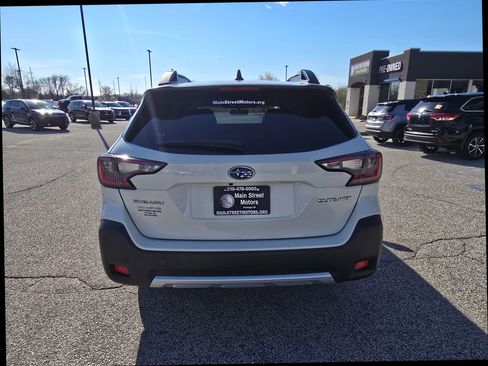 Used 2023 Subaru Outback Limited image 3