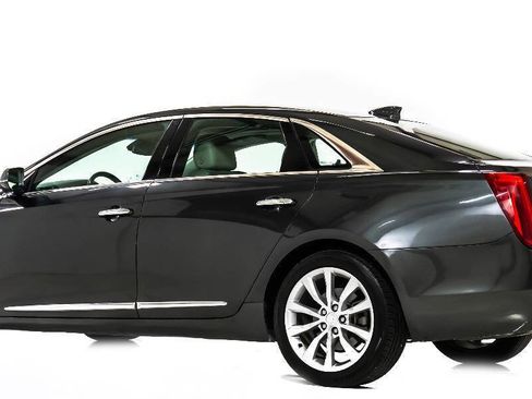 Used 2017 Cadillac XTS Luxury w/ Driver Awareness Package FWD image 4