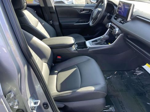 Used 2025 Toyota RAV4 XLE Premium image 48