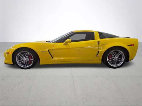 Used 2007 Chevrolet Corvette Z06 w/ Preferred Equipment Group RWD image 13