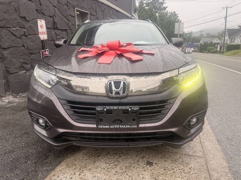 Used 2021 Honda HR-V EX image 3