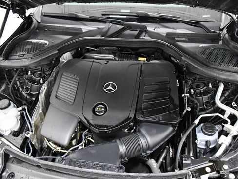 Certified 2025 Mercedes-Benz GLC 300 GLC 300 image 6