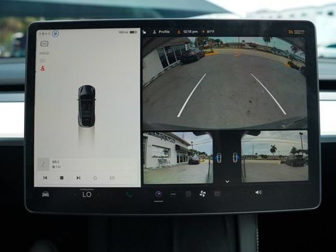 Used 2022 Tesla Model Y Long Range AWD/4WD image 36