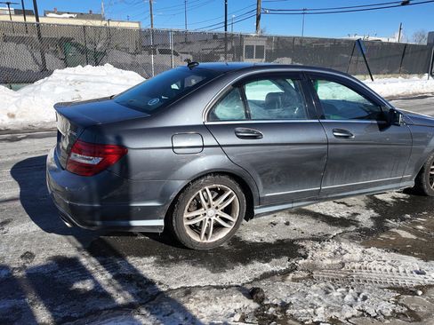Used 2013 Mercedes-Benz C 300 Sport image 3