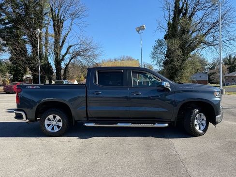 Used 2021 Chevrolet Silverado 1500 LT w/ Bed Protection Package image 3