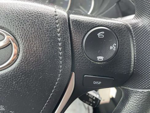 Used 2014 Toyota Corolla LE image 31