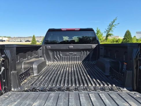 Used 2024 Chevrolet Silverado 1500 LT AWD/4WD image 12