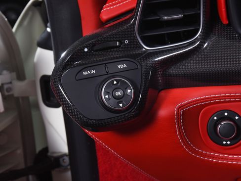 Used 2013 Ferrari 458 Spider image 37