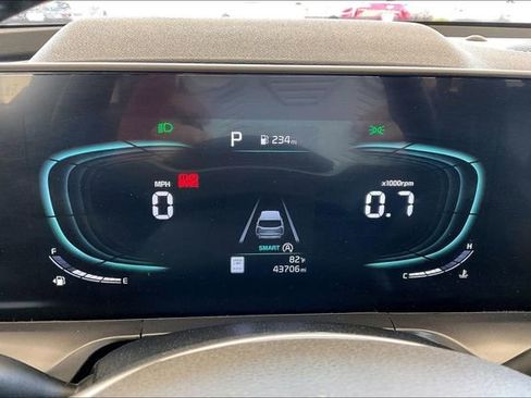 Used 2025 Kia Telluride S image 10