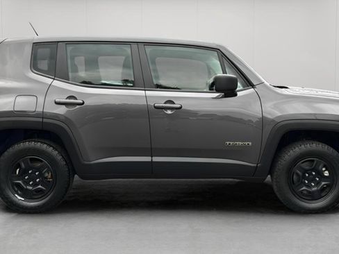 Used 2017 Jeep Renegade Sport w/ Power & Air Group image 4