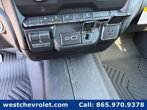 New 2026 Chevrolet Silverado 1500 Custom Trail Boss w/ LPO, Dark Essentials Package AWD/4WD image 23