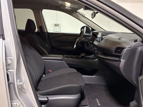 Used 2024 Nissan Rogue S image 21