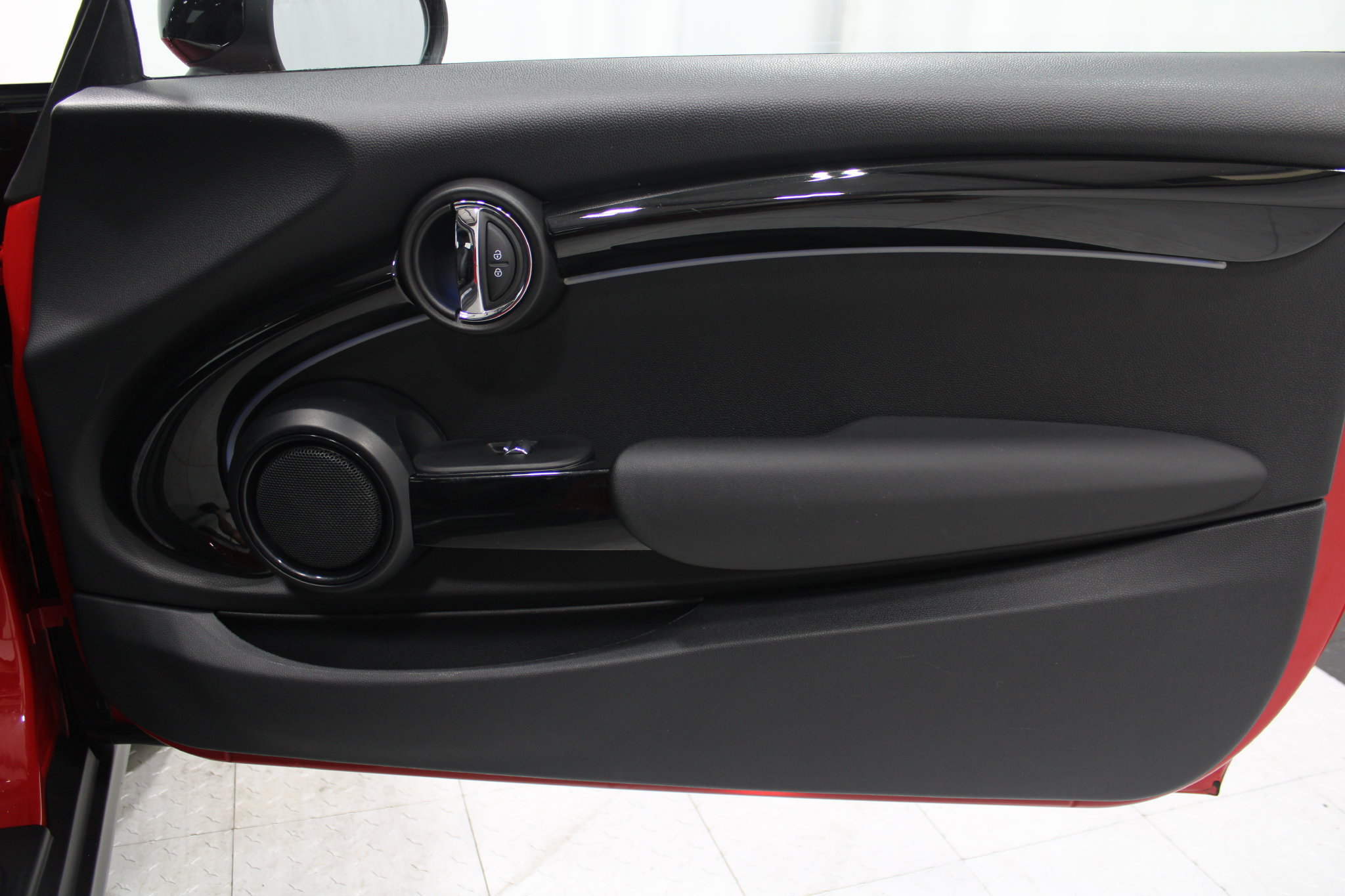 Used 2023 MINI Cooper 2-Door Hardtop FWD image 19