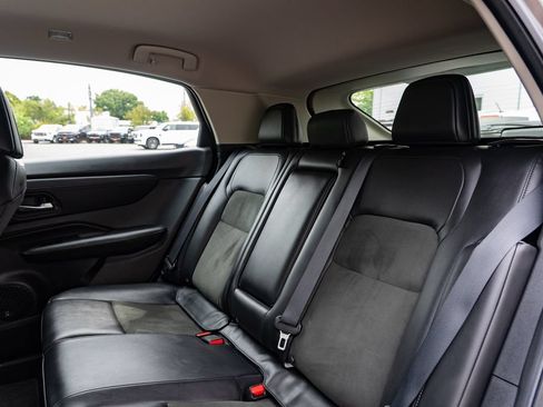 Used 2024 Nissan Ariya AWD image 23