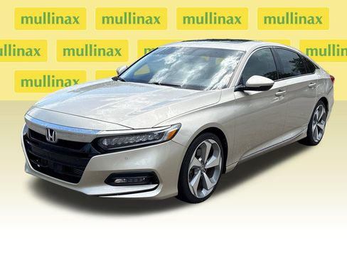 Used 2018 Honda Accord Touring image 14