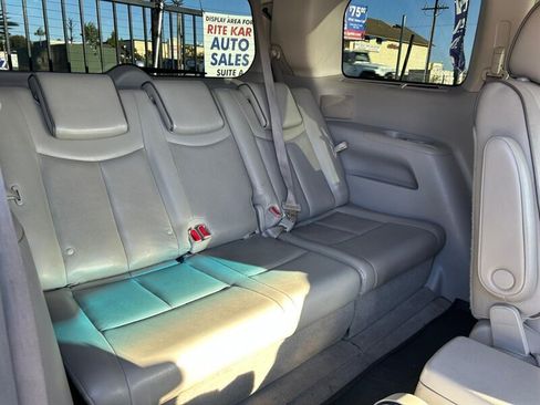 Used 2012 Nissan Quest LE FWD image 11