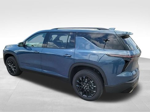 Used 2024 Chevrolet Traverse LT w/ Midnight/Sport Edition AWD/4WD image 12