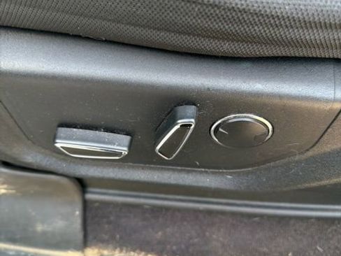 Used 2017 Ford F150 XLT w/ Equipment Group 302A Luxury image 12