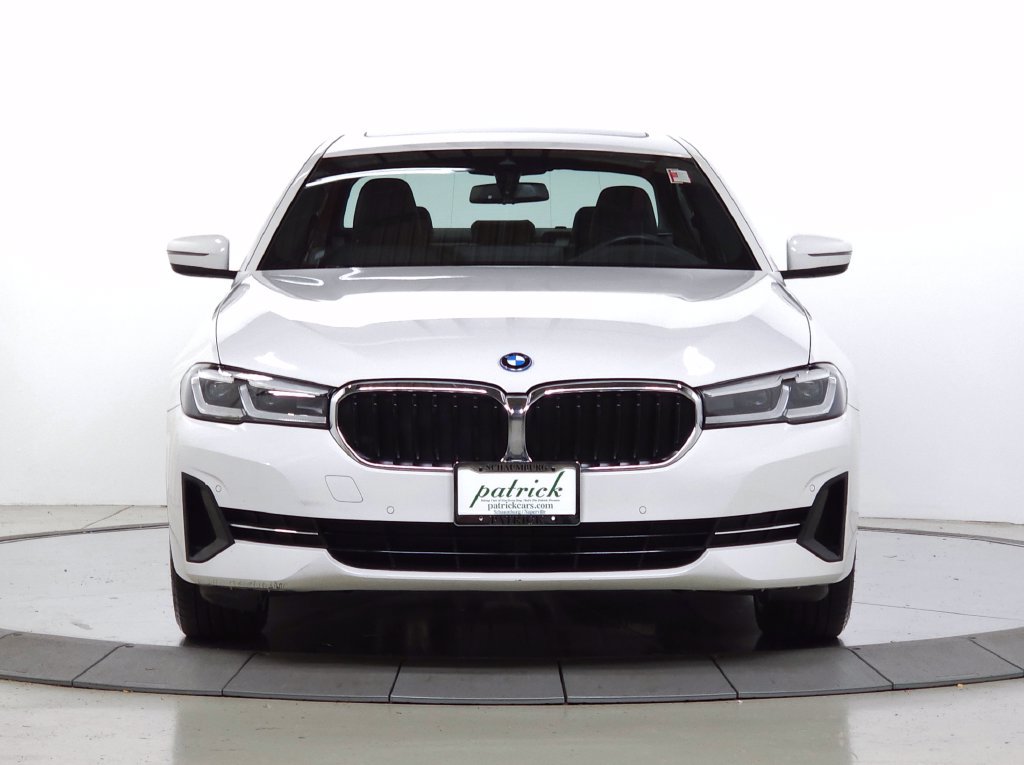 Used 2023 BMW 530e xDrive w/ Premium Package AWD/4WD image 2
