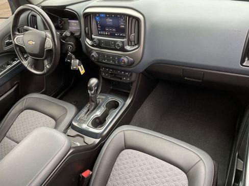 Used 2022 Chevrolet Colorado Z71 w/ Z71 Midnight Edition image 26