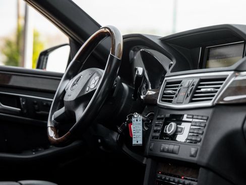 Used 2012 Mercedes-Benz E 350 Sedan image 40