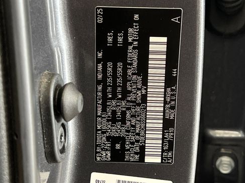 Used 2025 Toyota Highlander Platinum AWD/4WD image 40