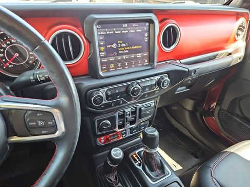 Used 2021 Jeep Gladiator Rubicon AWD/4WD image 19