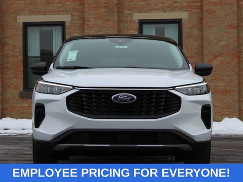 New 2026 Ford Escape Active w/ Cold Weather Package FWD image 3