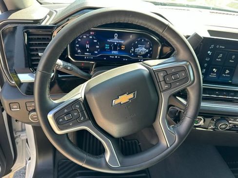 Certified 2024 Chevrolet Silverado 1500 LT AWD/4WD image 19