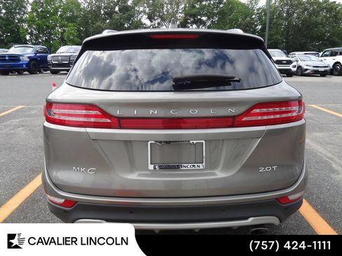 Used 2017 Lincoln MKC Select w/ Select Plus Package FWD image 5