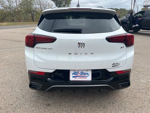 Used 2024 Buick Encore GX Sport Touring image 5