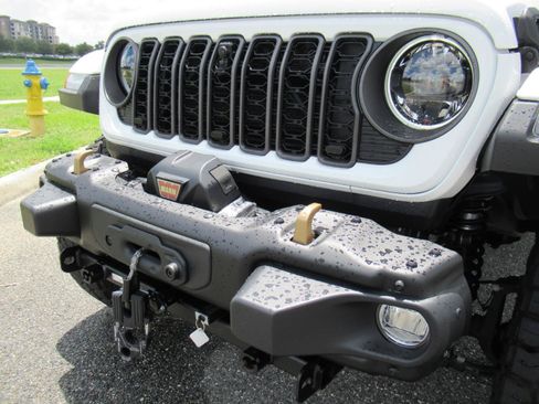 Used 2024 Jeep Wrangler Unlimited Rubicon 392 AWD/4WD image 6