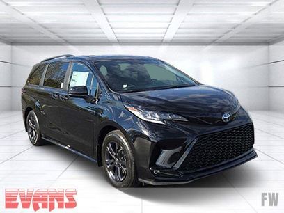 New 2025 Toyota Sienna XSE w/ XSE Plus Package