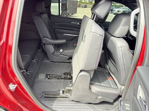 Used 2024 Chevrolet Traverse RS w/ LPO, Floor Liner Package FWD image 35