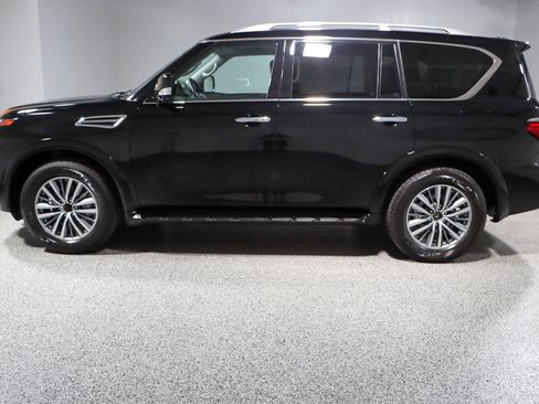 Used 2024 Nissan Armada SL RWD image 10