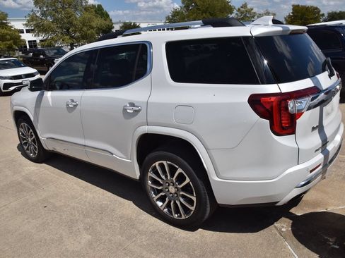 Used 2023 GMC Acadia Denali w/ Denali Ultimate Package FWD image 7