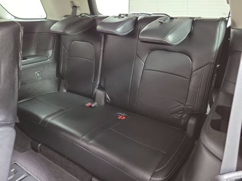 Used 2022 Nissan Pathfinder SV w/ SV Black Package FWD image 14