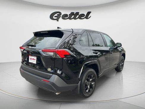 Certified 2025 Toyota RAV4 LE FWD image 5