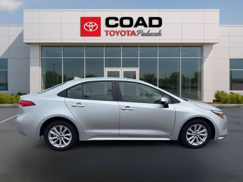 Certified 2025 Toyota Corolla LE w/ LE Premium Package FWD image 6