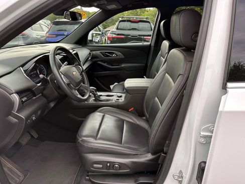 Used 2023 Chevrolet Traverse LT AWD/4WD image 11