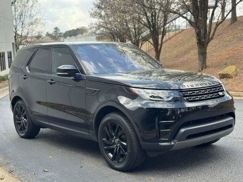 Used 2017 Land Rover Discovery HSE image 12
