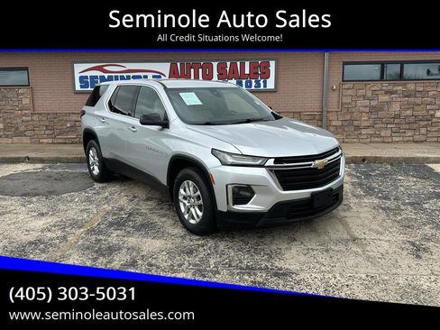 Used 2022 Chevrolet Traverse LS FWD image 1