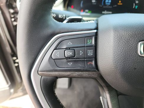 Used 2025 Jeep Grand Cherokee Limited 4xe AWD/4WD image 31
