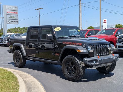 Used 2022 Jeep Gladiator Mojave AWD/4WD image 3