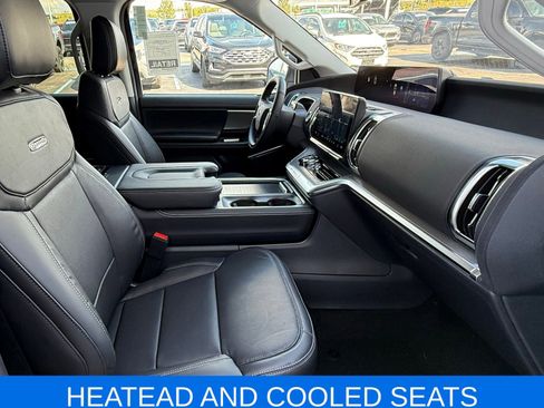 Used 2025 Ford Expedition Platinum AWD/4WD image 20