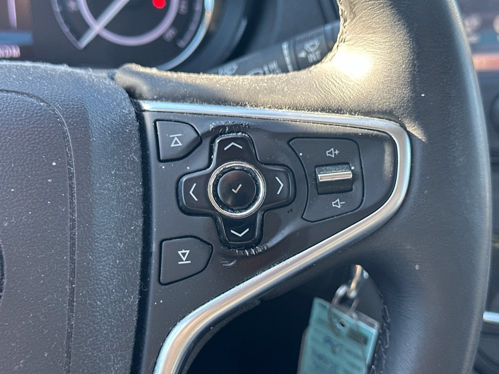 Used 2017 Buick Regal Sport Touring FWD image 21
