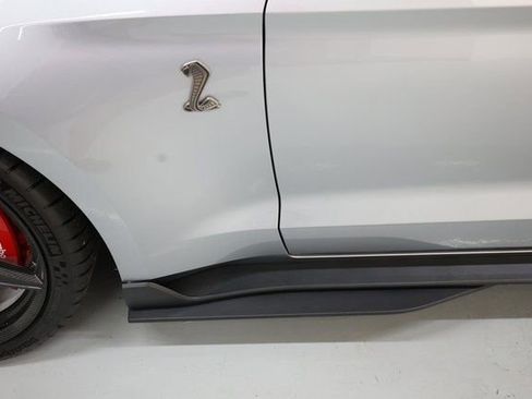 Used 2022 Ford Mustang Shelby GT500 w/ Carbon Fiber Track Pack RWD image 67