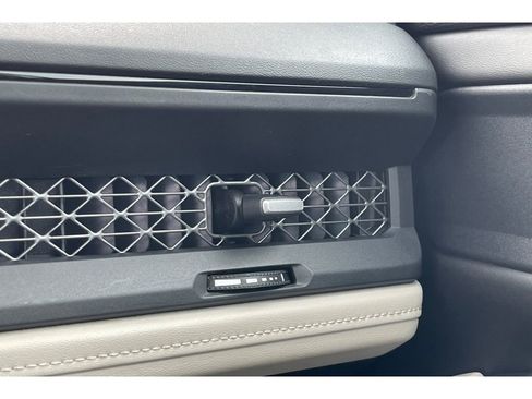 Certified 2023 Honda Accord EX image 29