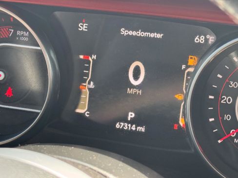 Used 2019 Jeep Wrangler Unlimited Rubicon AWD/4WD image 17